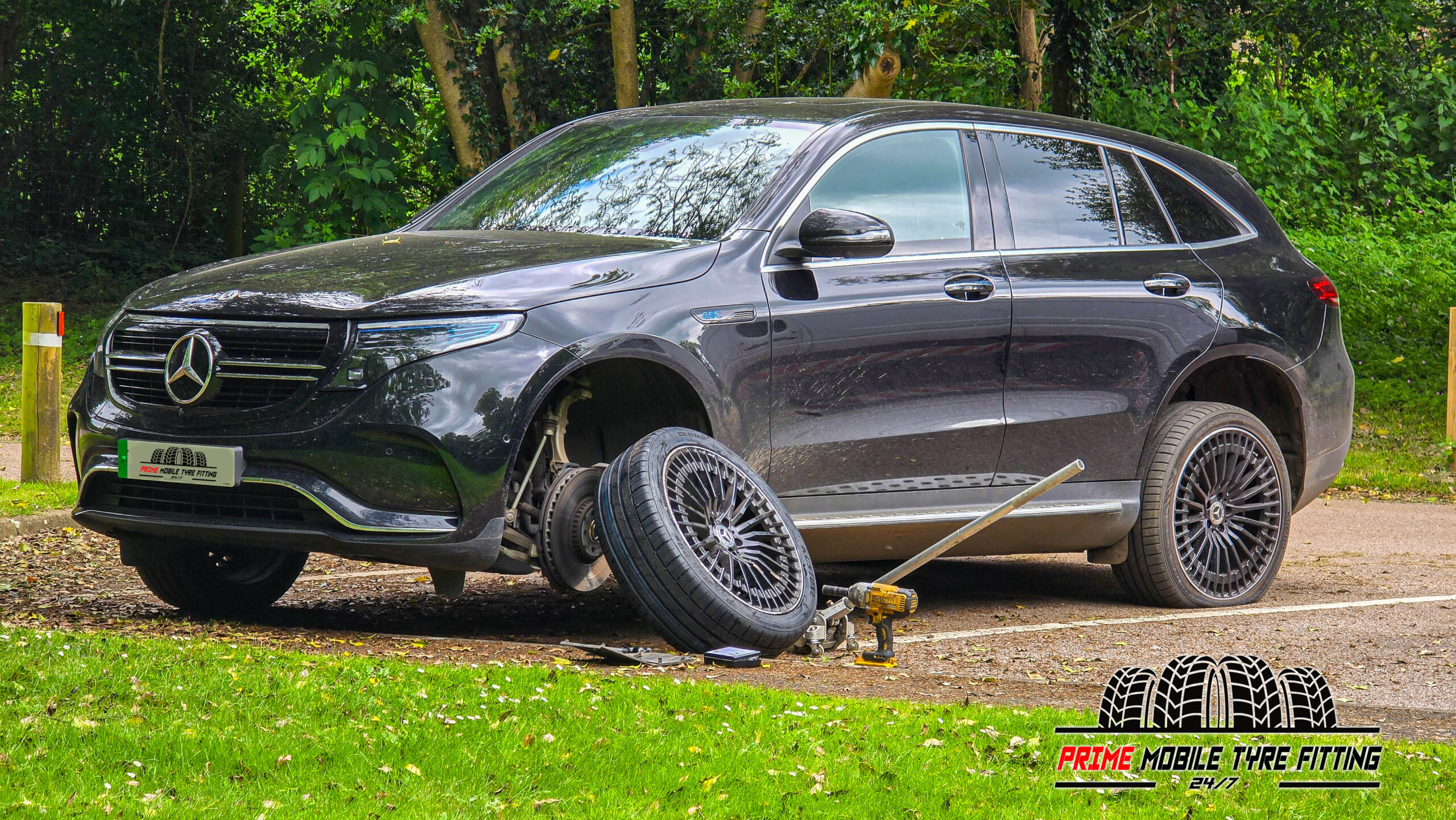 Mobile tyre replacement vs garage visit