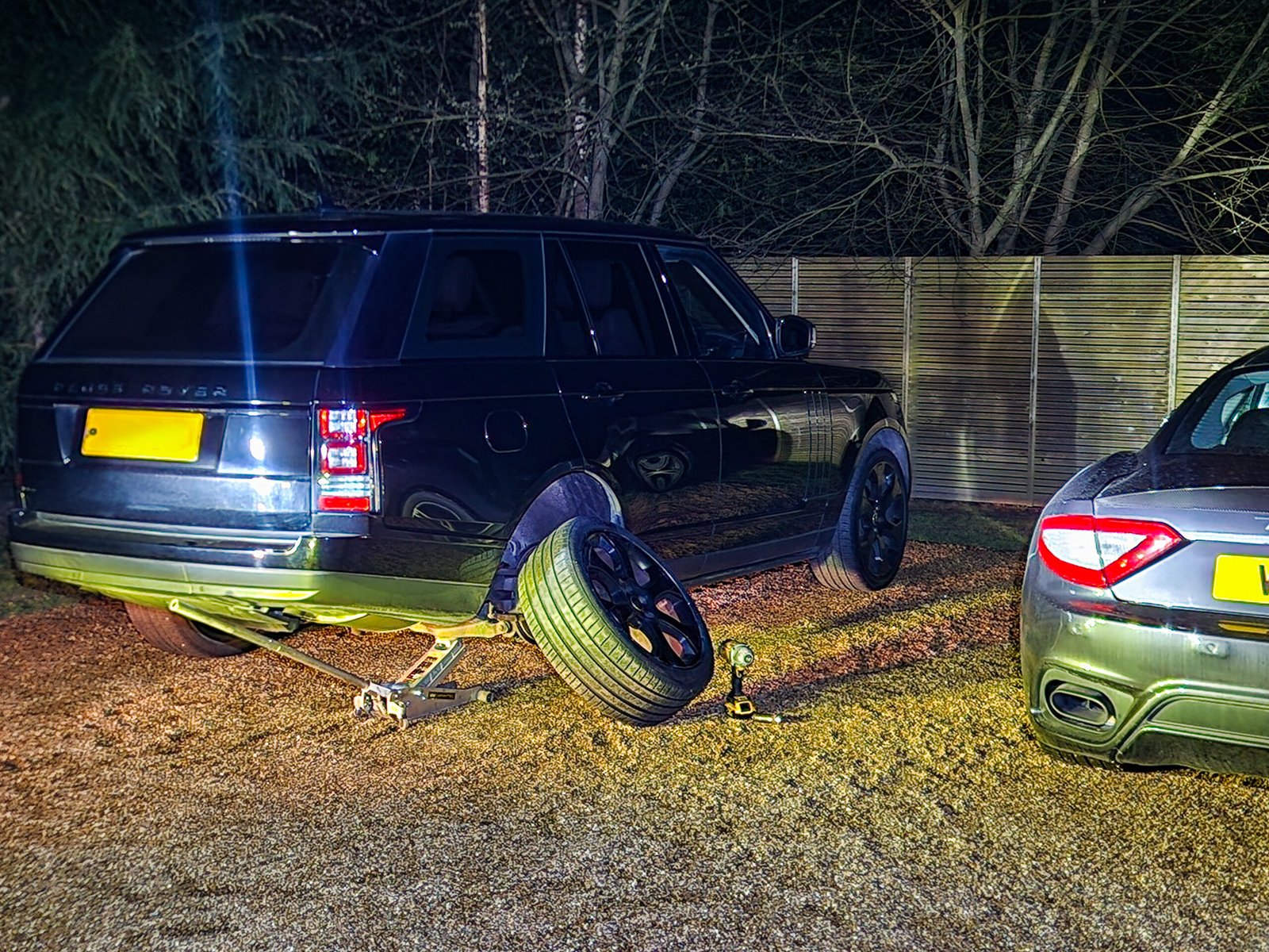 Roadside Tyre Assistance When You Need It